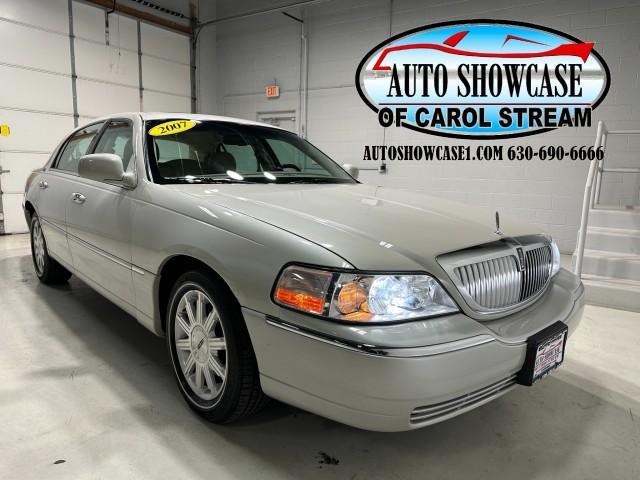 used 2007 Lincoln Town Car car, priced at $9,995
