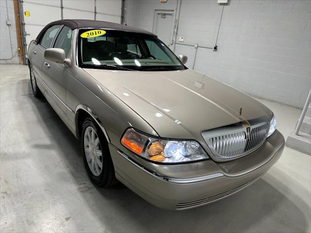 used 2010 Lincoln Town Car car, priced at $18,995