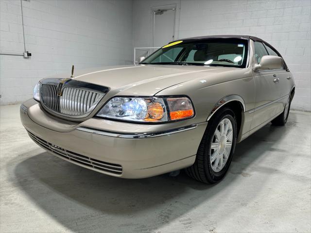 used 2010 Lincoln Town Car car, priced at $18,995