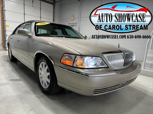 used 2010 Lincoln Town Car car, priced at $18,995