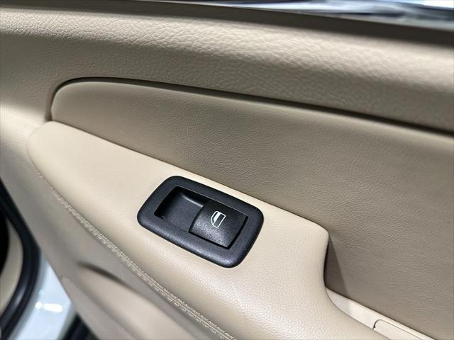 used 2016 Jeep Grand Cherokee car, priced at $18,995