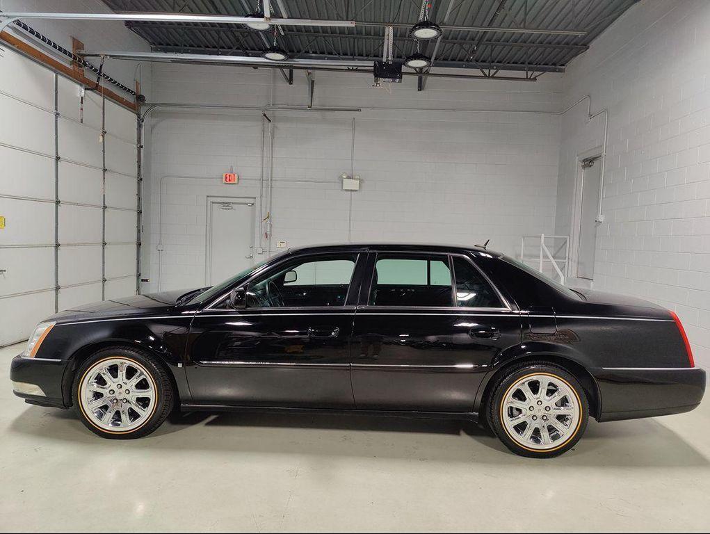 used 2008 Cadillac DTS car, priced at $14,995