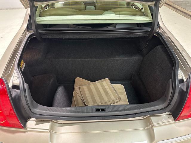 used 2006 Lincoln Town Car car, priced at $12,995
