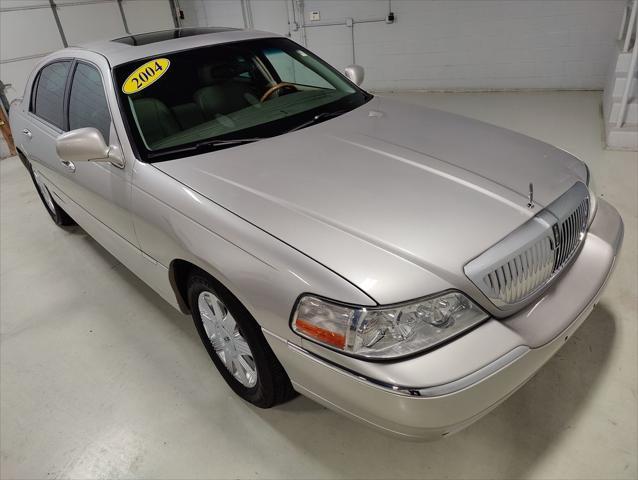 used 2004 Lincoln Town Car car, priced at $16,995