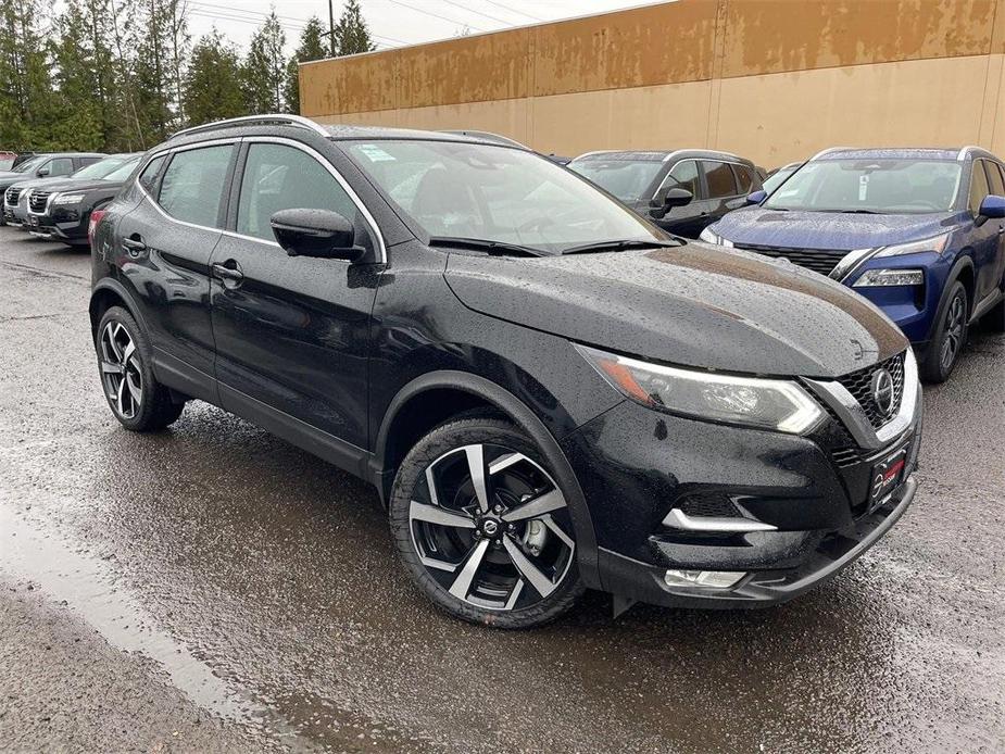 used 2022 Nissan Rogue Sport car, priced at $26,998