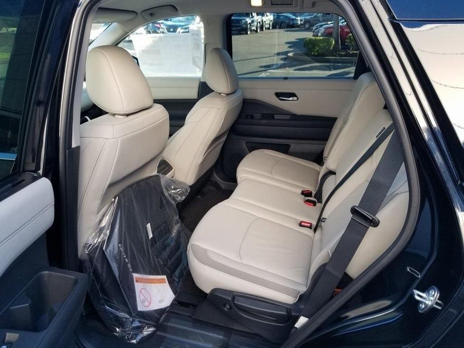 new 2024 Nissan Pathfinder car, priced at $43,857