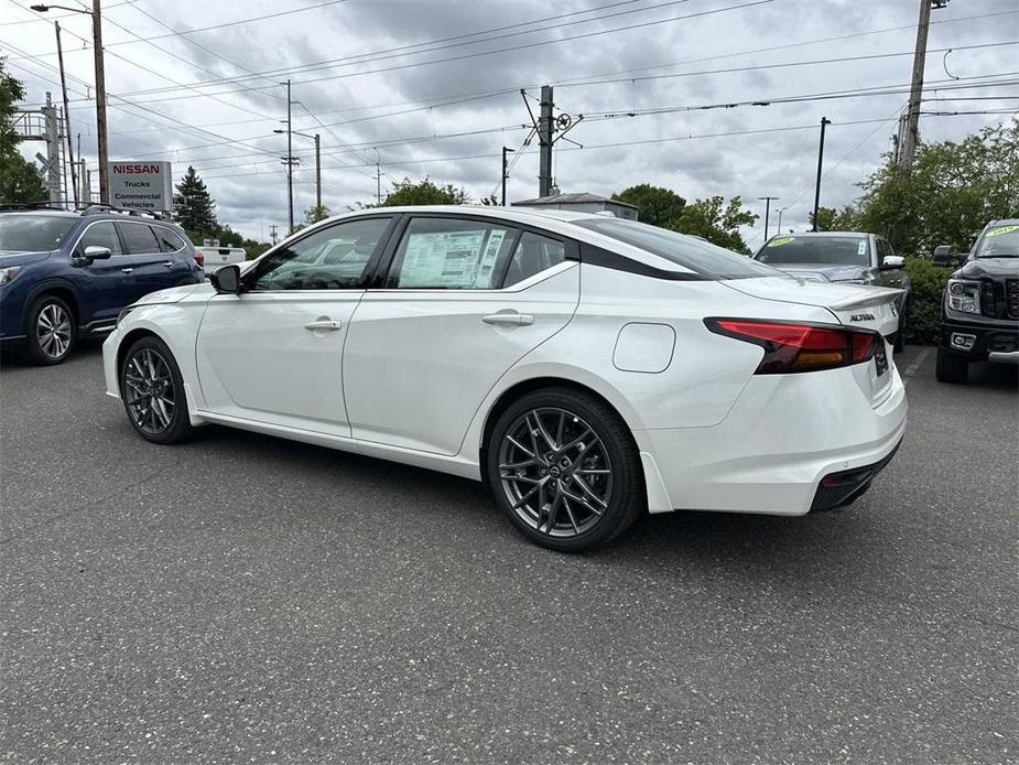 new 2024 Nissan Altima car, priced at $36,582