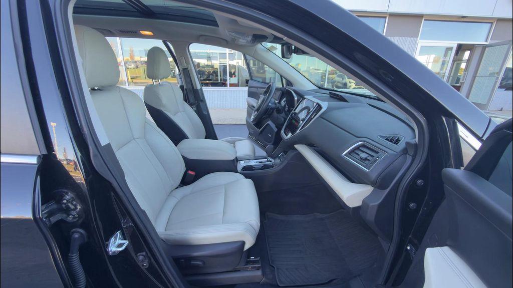 used 2023 Subaru Ascent car, priced at $33,155