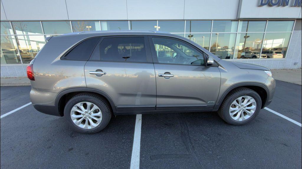 used 2014 Kia Sorento car, priced at $9,995