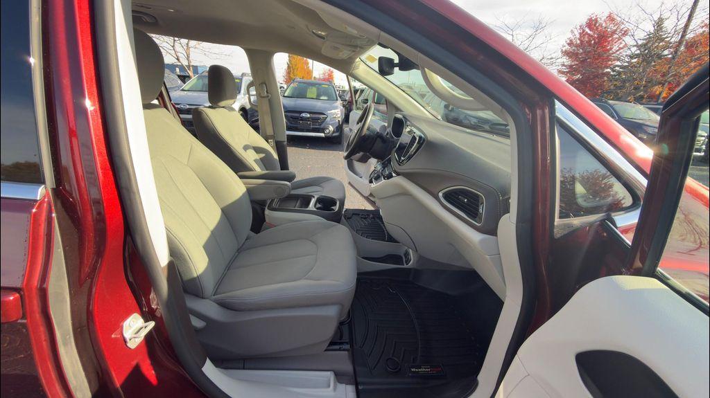 used 2021 Chrysler Pacifica car, priced at $24,999