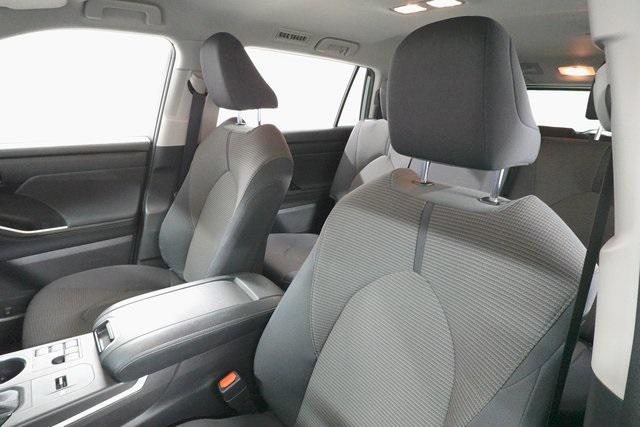 used 2023 Toyota Highlander car, priced at $33,000