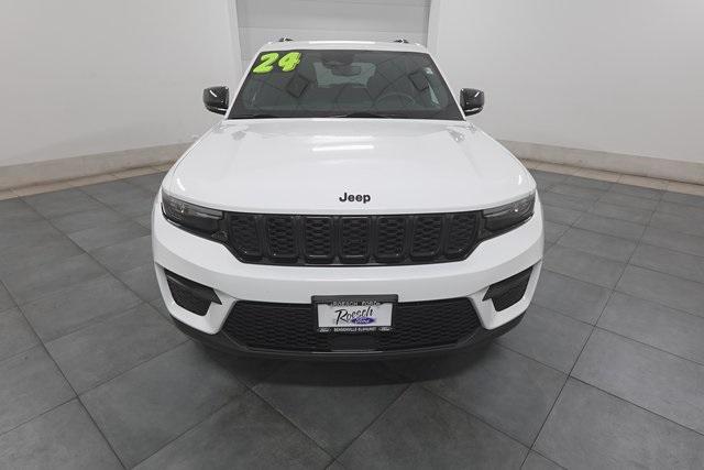 used 2024 Jeep Grand Cherokee car, priced at $35,900