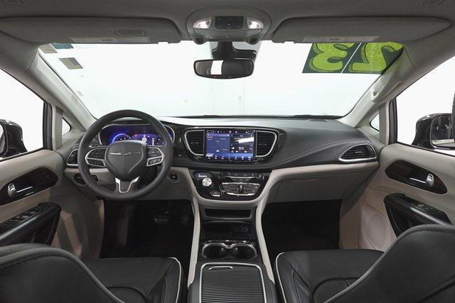 used 2023 Chrysler Pacifica car, priced at $29,000