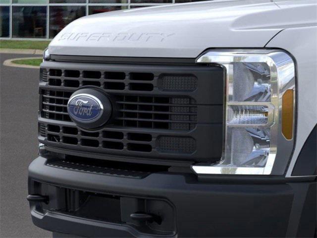 new 2025 Ford F-450 car, priced at $62,435