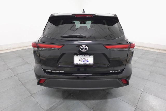 used 2021 Toyota Highlander car, priced at $31,500