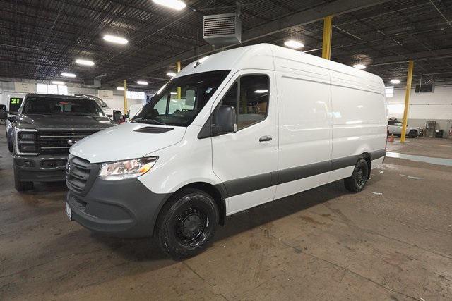 used 2025 Mercedes-Benz Sprinter 2500 car, priced at $60,000