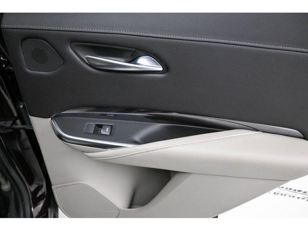 used 2021 Cadillac XT4 car, priced at $22,992