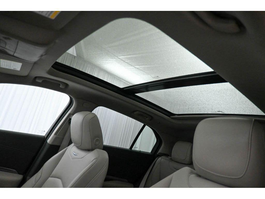 used 2021 Cadillac XT4 car, priced at $22,992