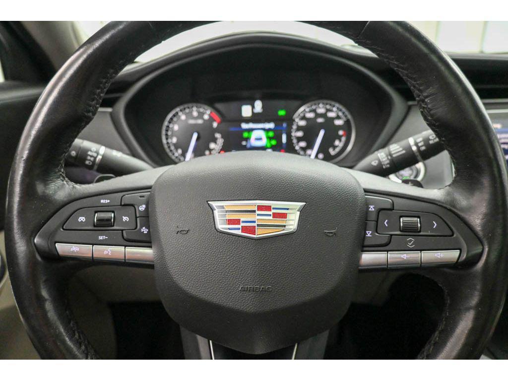 used 2021 Cadillac XT4 car, priced at $22,992