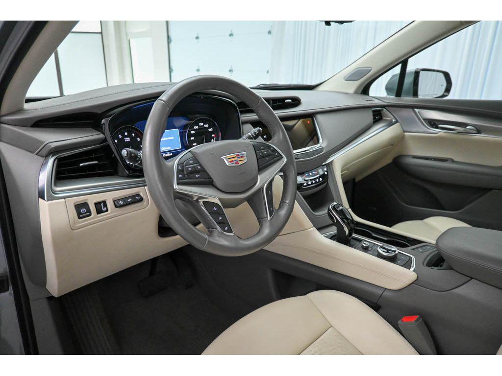 used 2024 Cadillac XT5 car, priced at $42,994