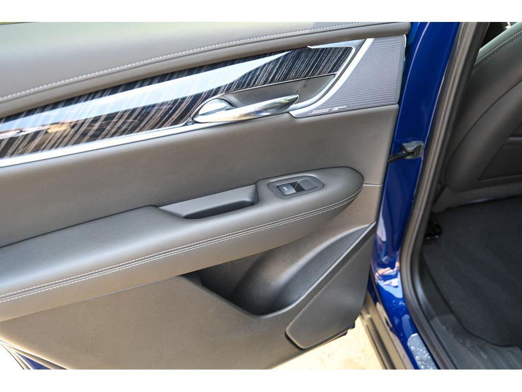new 2025 Cadillac XT6 car, priced at $63,940