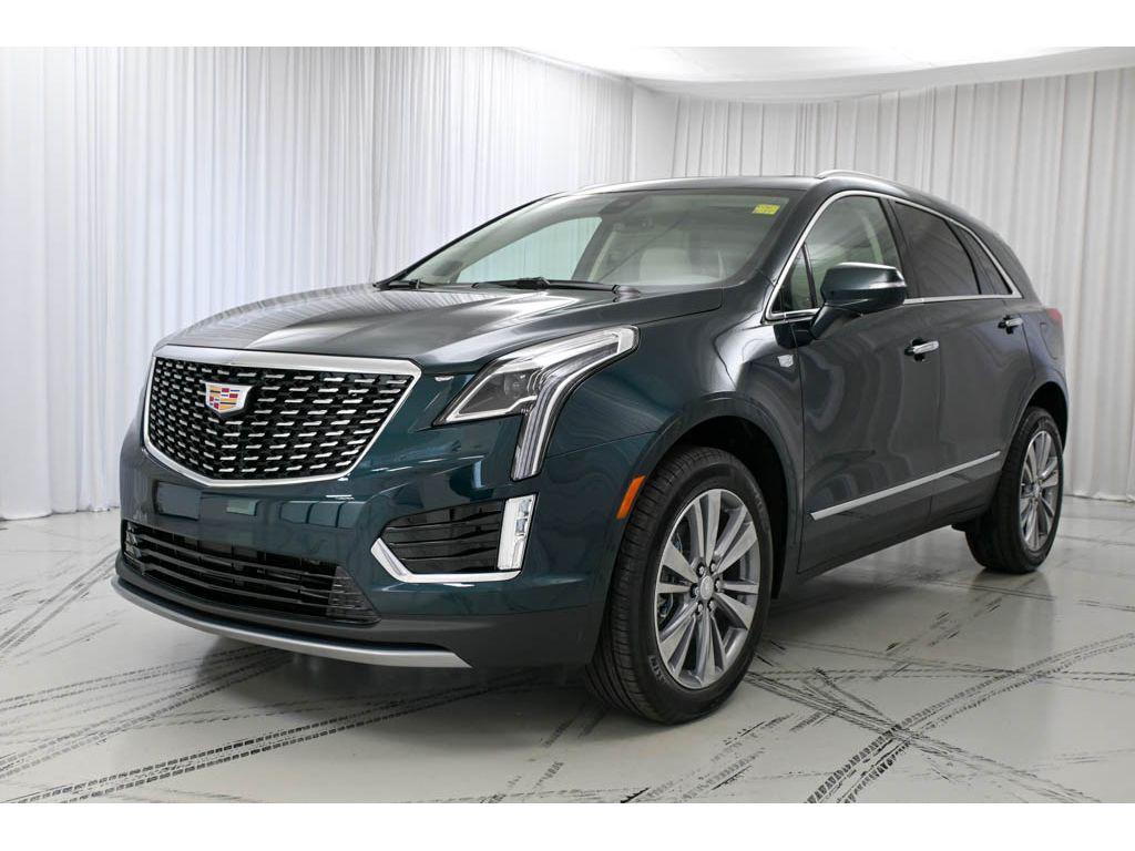 new 2025 Cadillac XT5 car, priced at $52,715