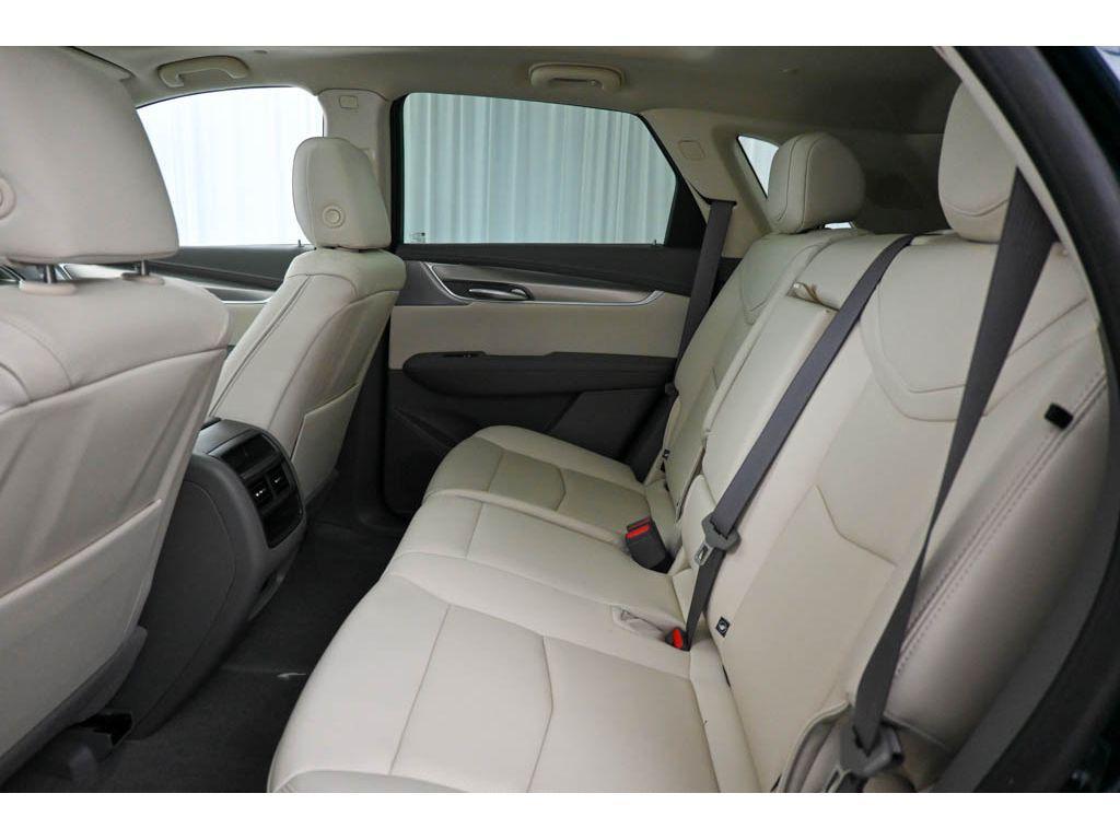 new 2025 Cadillac XT5 car, priced at $52,715