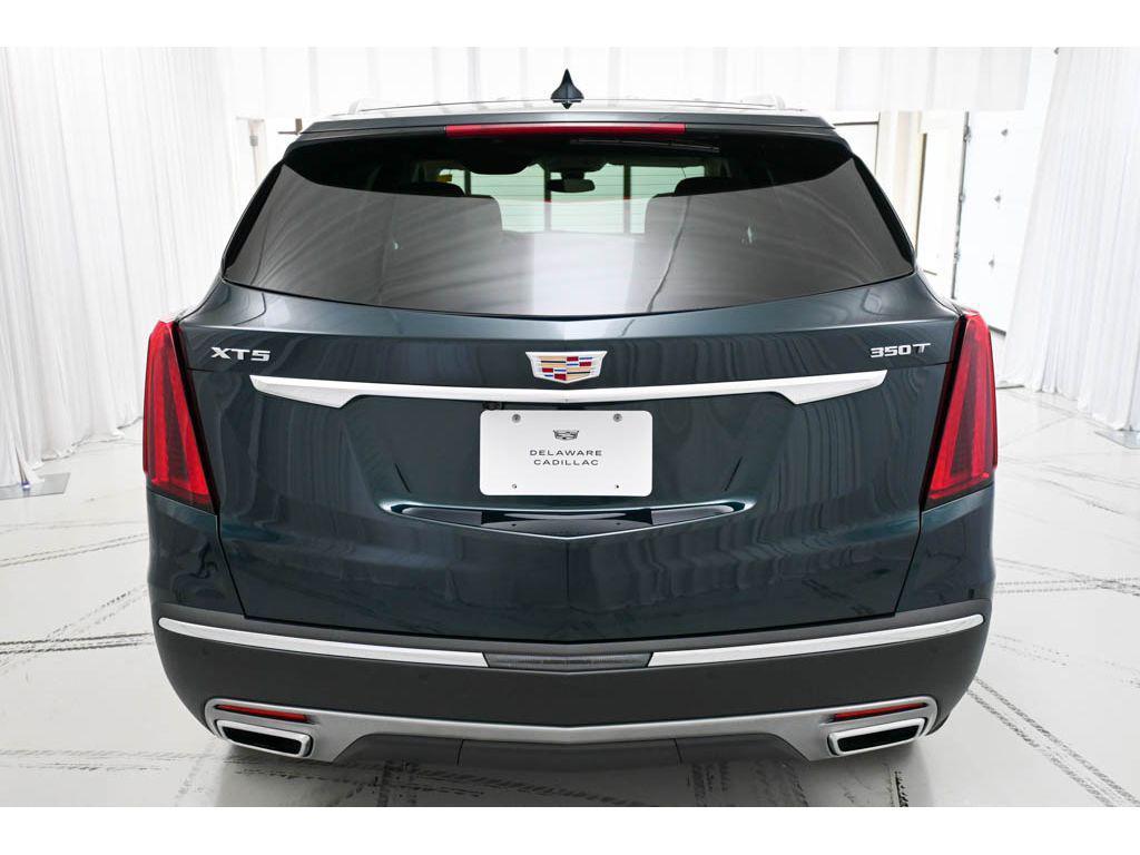 new 2025 Cadillac XT5 car, priced at $52,715