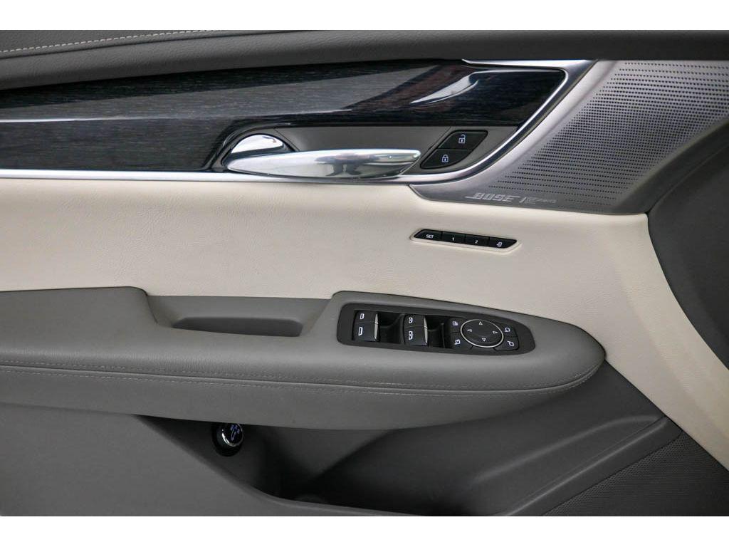 used 2022 Cadillac XT6 car, priced at $39,195