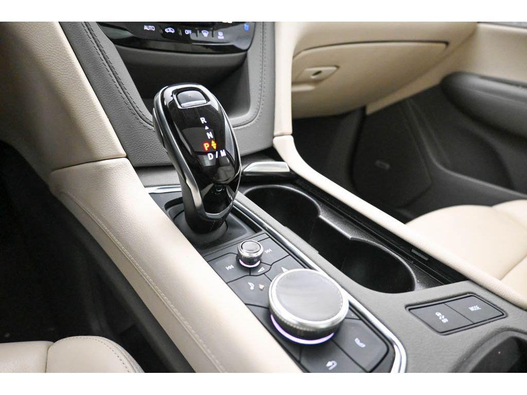 used 2022 Cadillac XT6 car, priced at $39,195