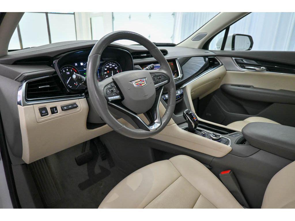 used 2022 Cadillac XT6 car, priced at $39,195