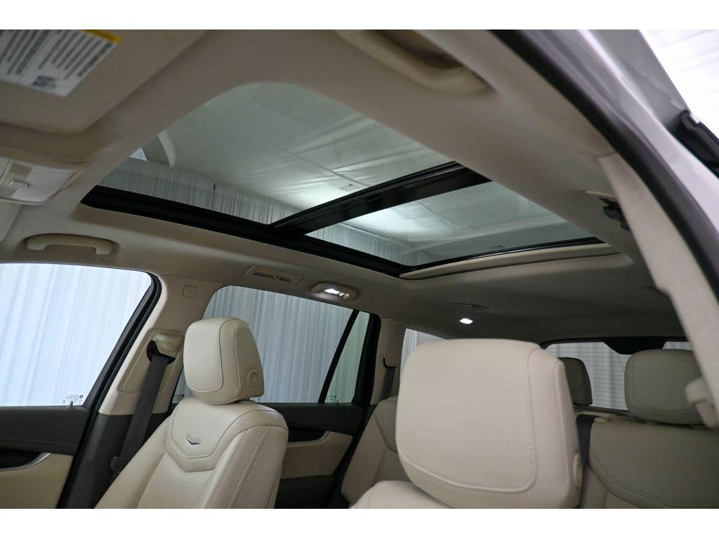 used 2022 Cadillac XT6 car, priced at $39,195