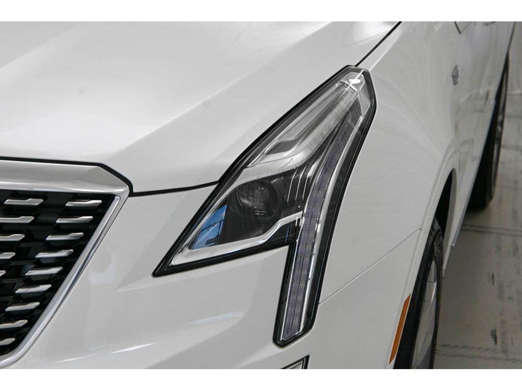 new 2025 Cadillac XT5 car, priced at $53,315