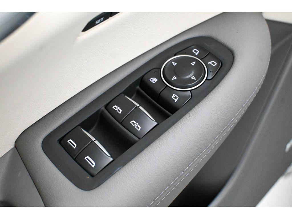 new 2025 Cadillac XT5 car, priced at $53,315