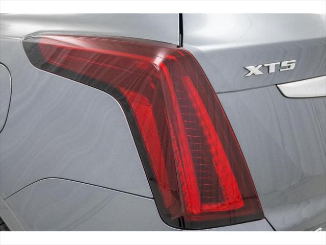 used 2020 Cadillac XT5 car, priced at $32,375