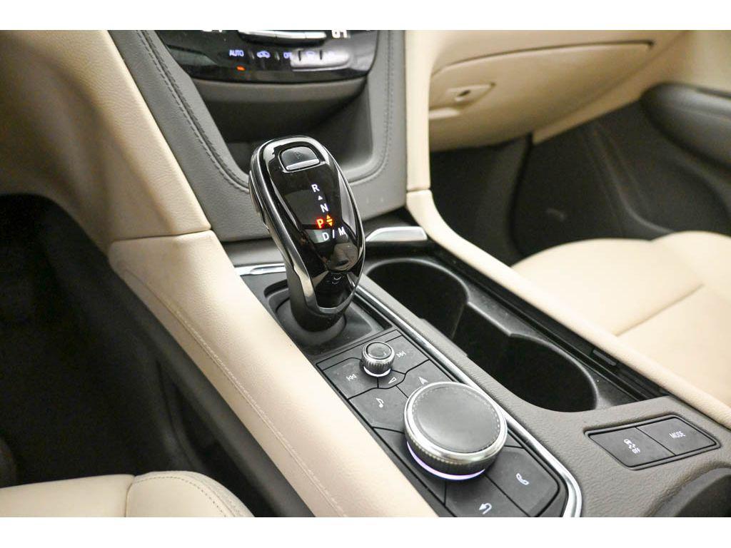 used 2022 Cadillac XT6 car, priced at $33,133