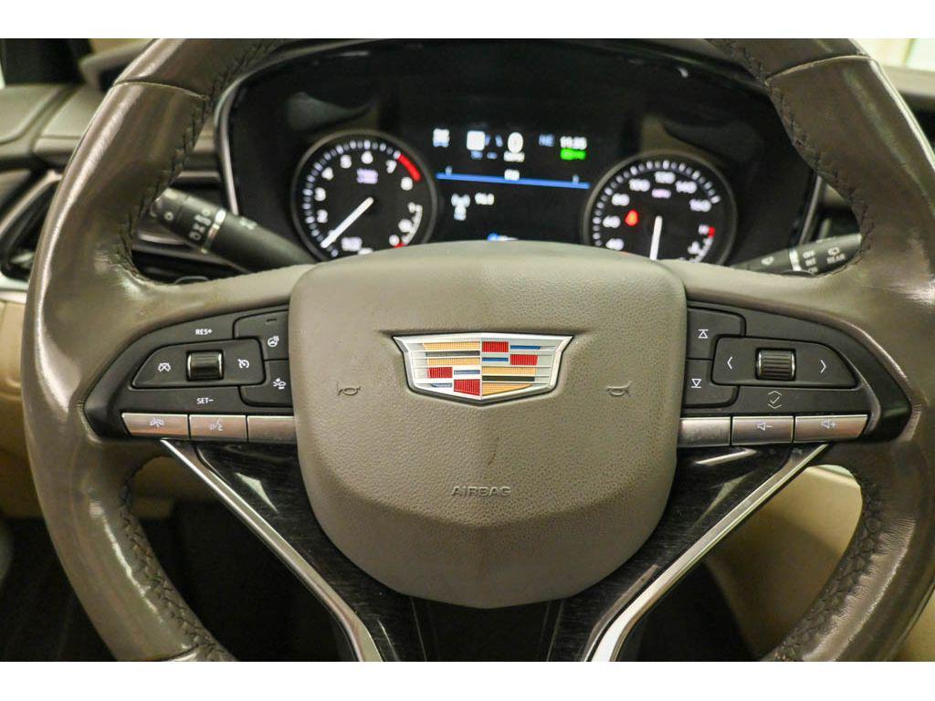 used 2022 Cadillac XT6 car, priced at $33,133