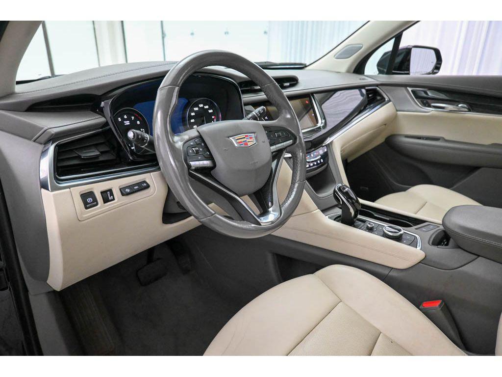 used 2022 Cadillac XT6 car, priced at $33,133