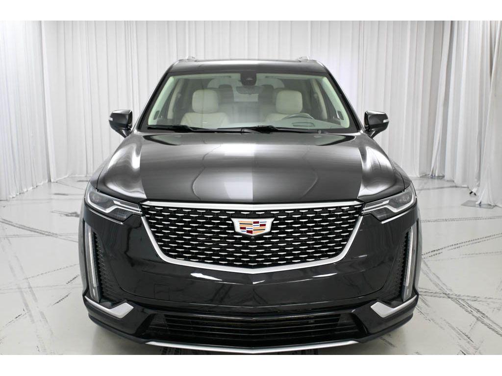 used 2022 Cadillac XT6 car, priced at $33,133