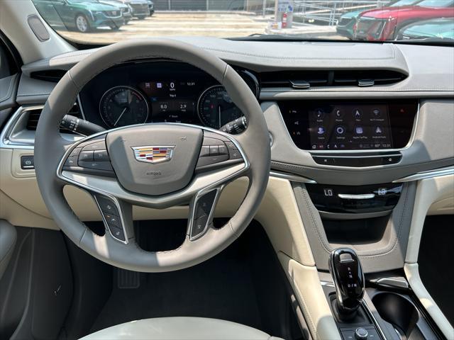 new 2025 Cadillac XT5 car, priced at $61,090