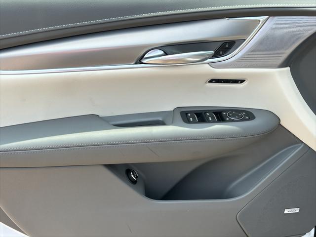 new 2025 Cadillac XT5 car, priced at $61,090