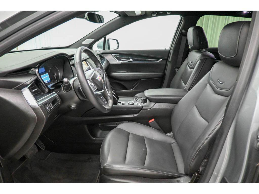 used 2023 Cadillac XT5 car, priced at $31,802