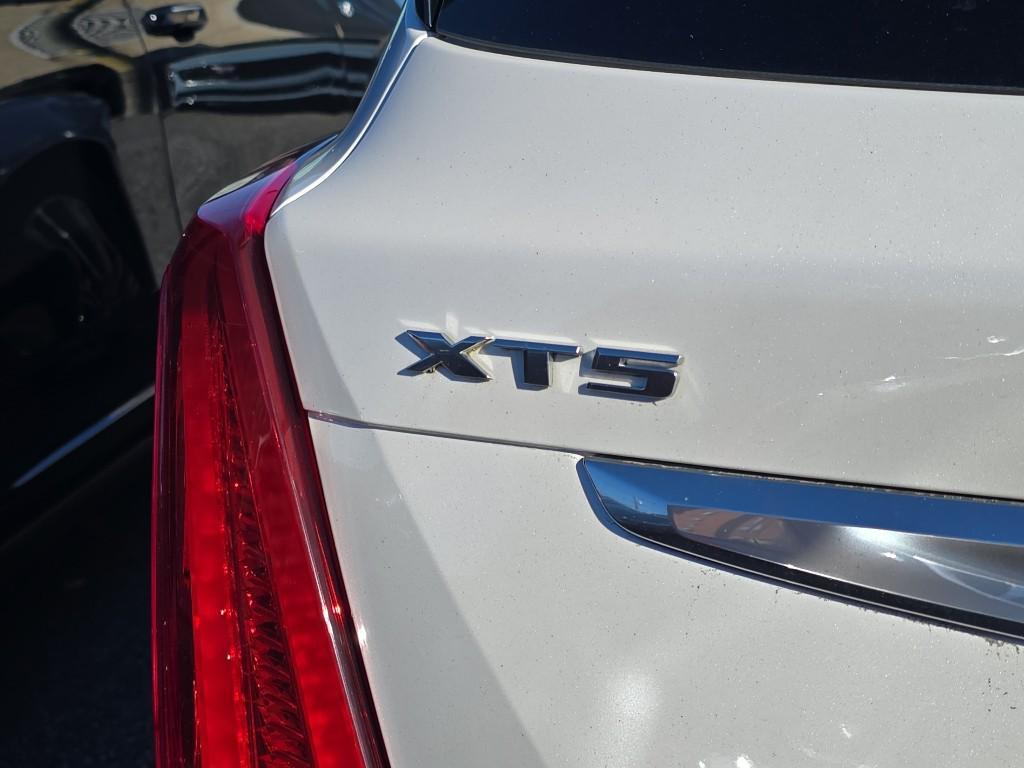 used 2018 Cadillac XT5 car, priced at $18,525