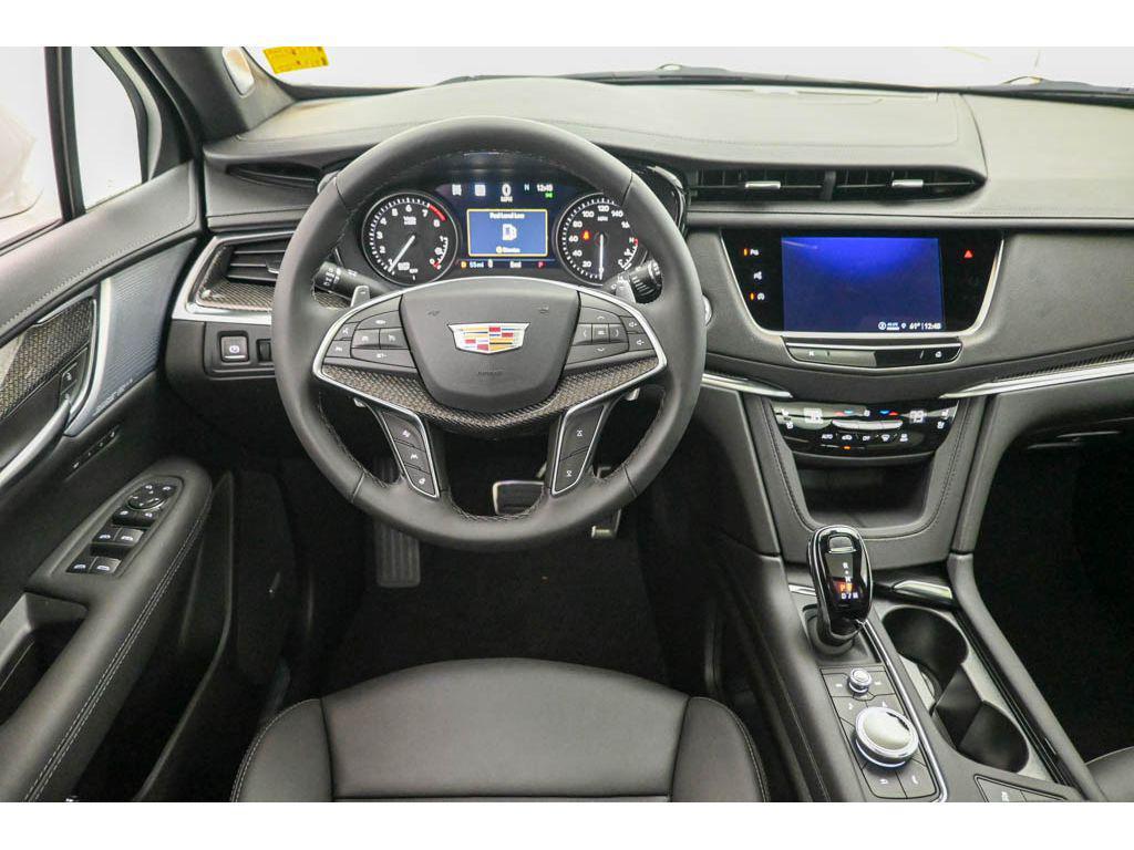 new 2025 Cadillac XT5 car, priced at $68,780