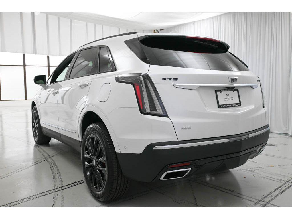 new 2025 Cadillac XT5 car, priced at $68,780