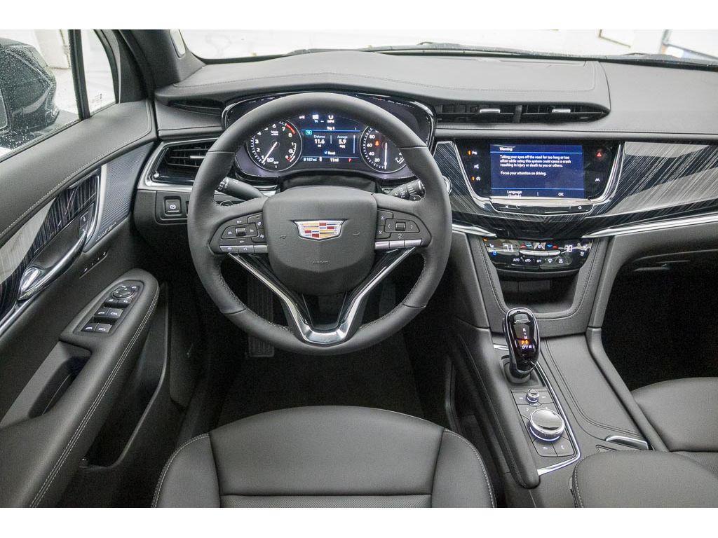 new 2025 Cadillac XT6 car, priced at $63,865