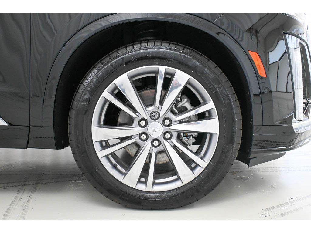 new 2025 Cadillac XT6 car, priced at $61,365