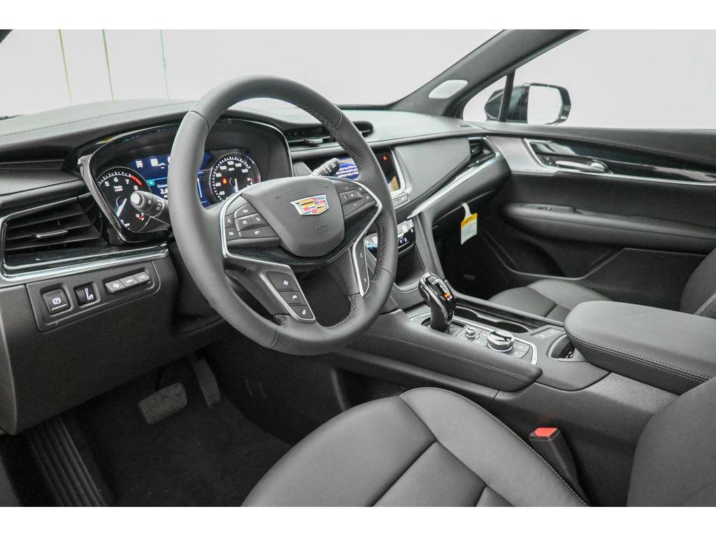 new 2025 Cadillac XT5 car, priced at $60,490