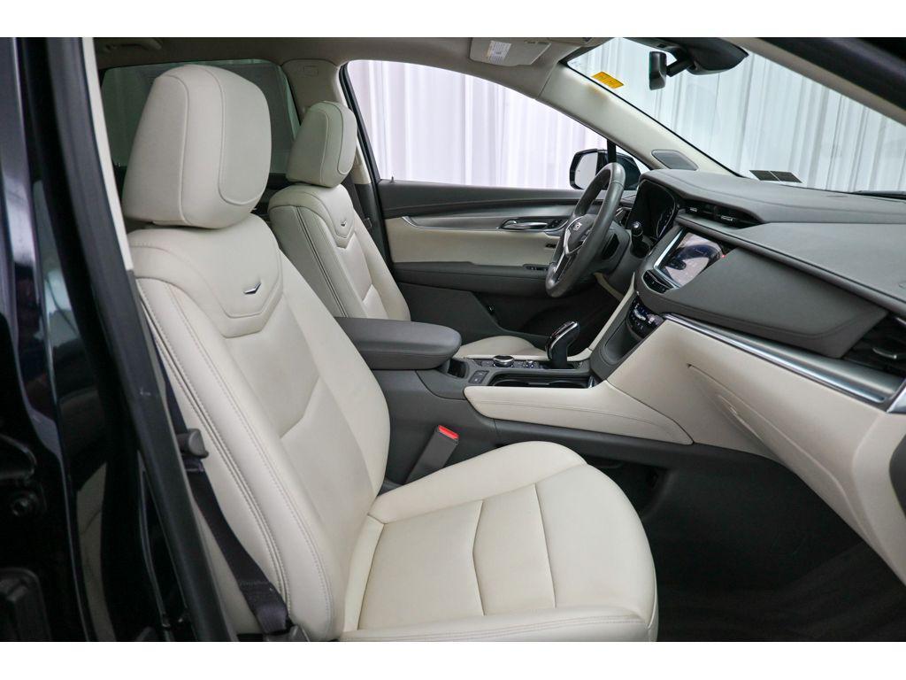 used 2021 Cadillac XT5 car, priced at $28,927