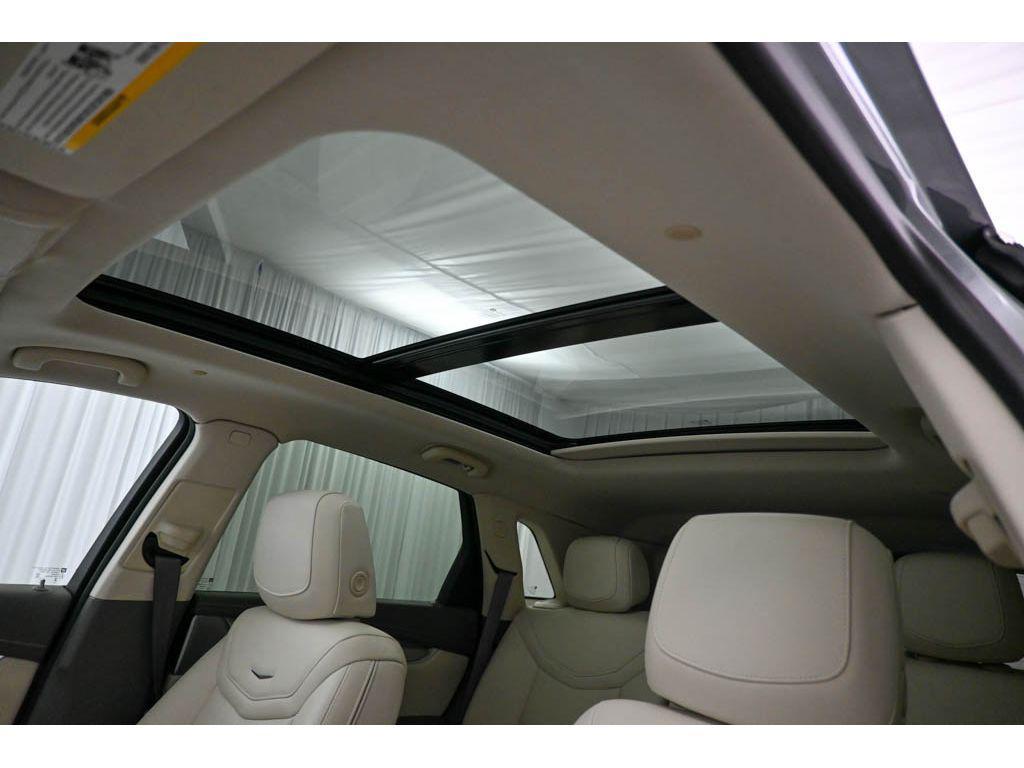 used 2024 Cadillac XT5 car, priced at $34,494